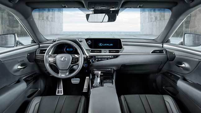 lExus ES 300h interior
