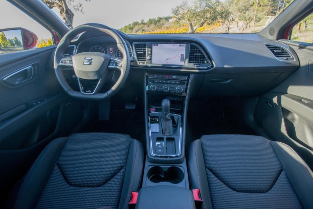 Seat Leon interior