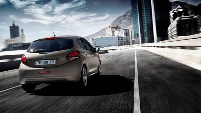 Peugeot 208 Signature