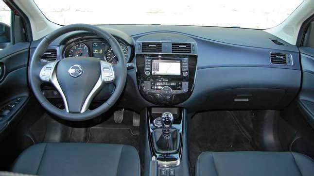 Nissan Pulsar Interior