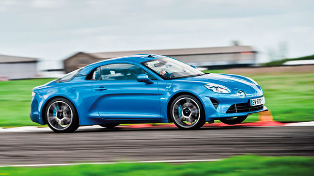 Comparativa: Alpine A110, Porsche Cayman S y Audi TT RS