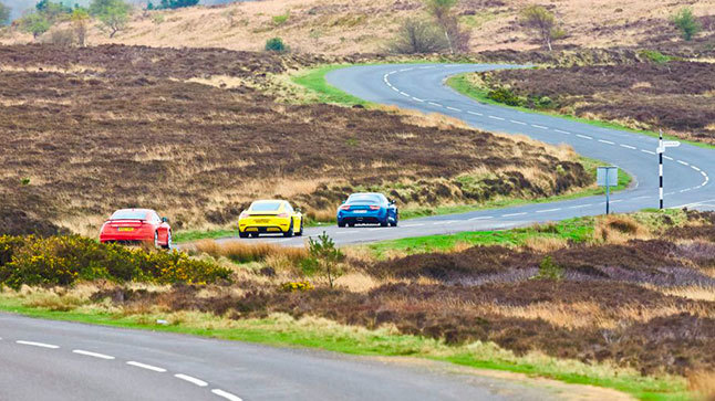 Comparativa: Alpine A110, Porsche Cayman S y Audi TT RS