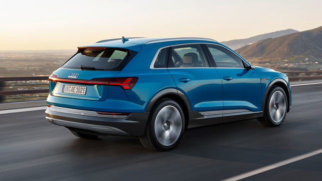 Audi e-tron trasera