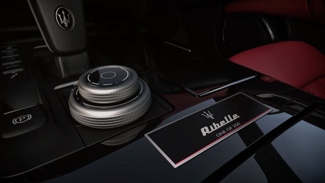 Maserati Ribelle placa interior