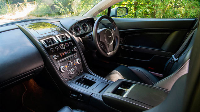 Ford Mustang V8 nuevo Aston Martin V8 Vantage usado