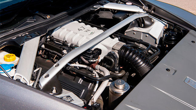 Ford Mustang V8 nuevo Aston Martin V8 Vantage usado