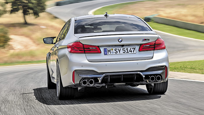 BMW M5 Competition trasera