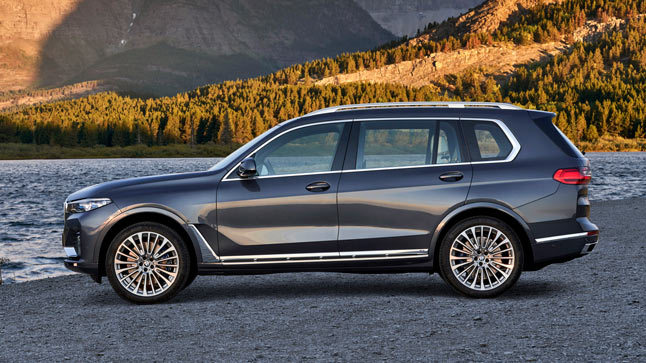 BMW X7 lateral