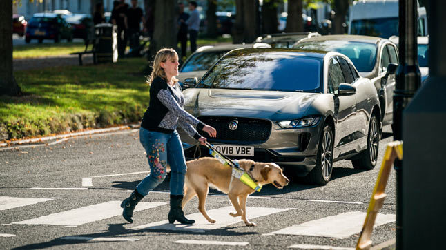 Jaguar I-Pace sistema AVAS