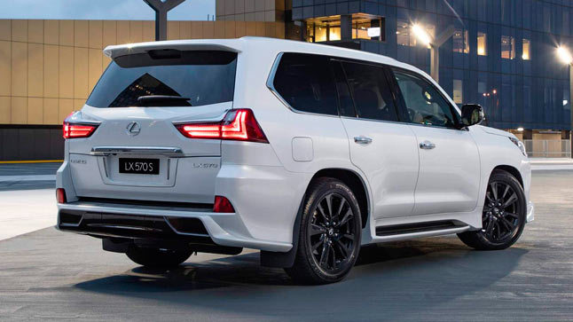 Lexus LX 570 S Trasera