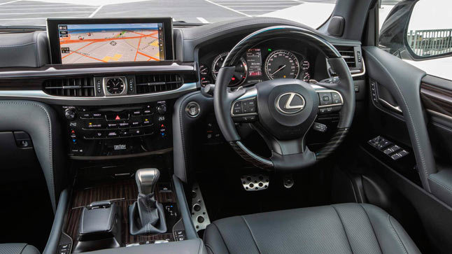 Interior Lexus LX 570 S