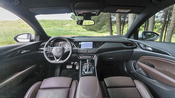 OPel Insignia COutry Tourer Interior