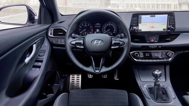 Hyundai i30 Fastback N-Line interior