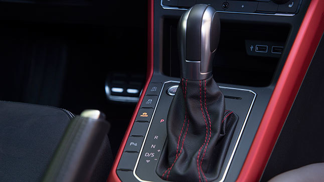 Volkswagen Polo GTI vs Ford Fiesta ST