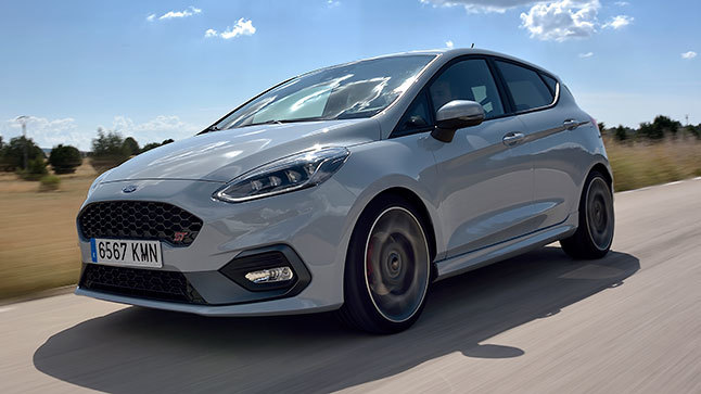 Volkswagen Polo GTI vs Ford Fiesta ST