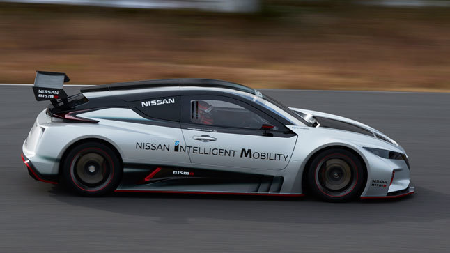 Nissan Leaf Nismo RC lateral