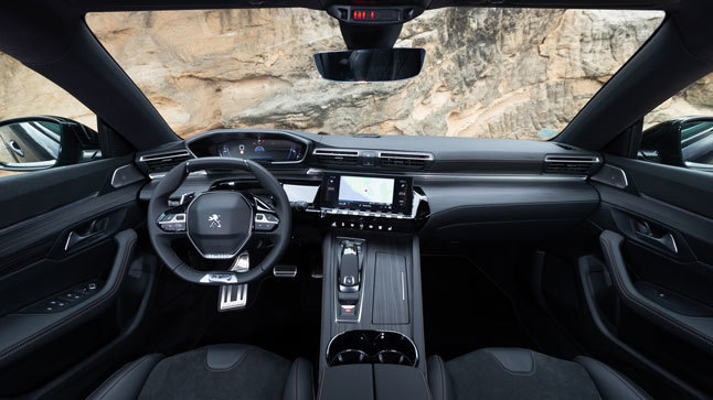 Peugeot 508 SW interior
