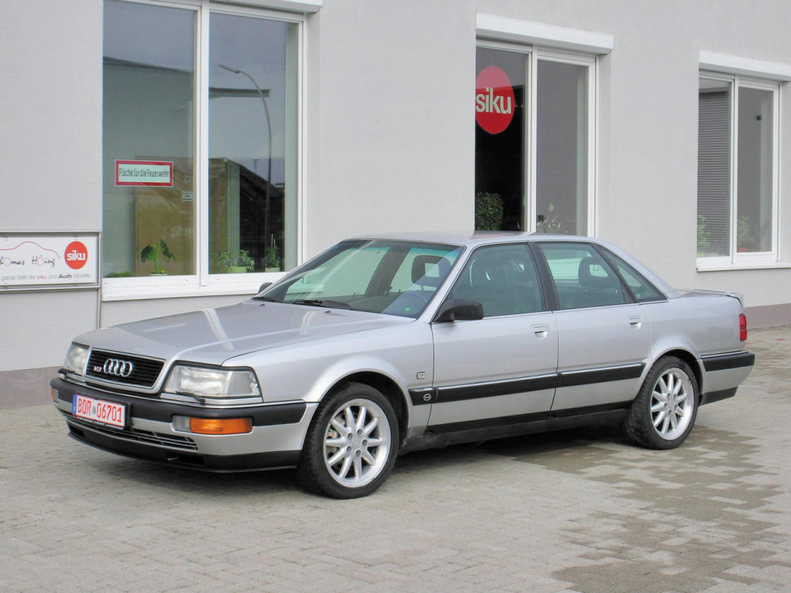 Audi V8