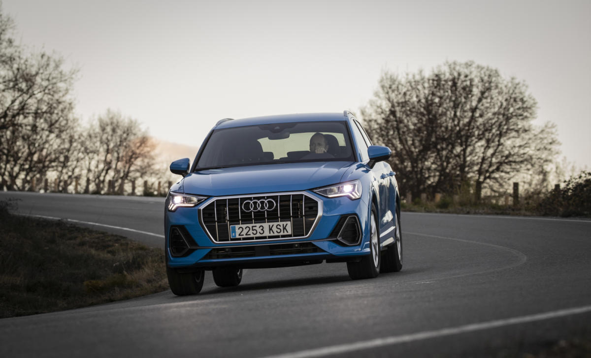 Audi Q3 2019 curva