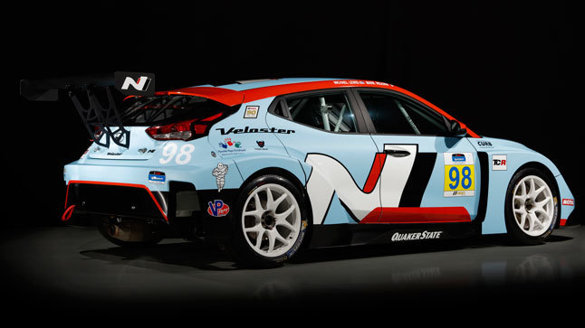 Hyundai Veloster N TCR trasera