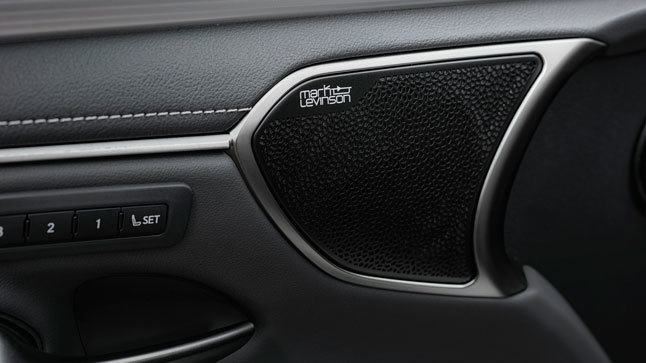 Lexus ES300h audio