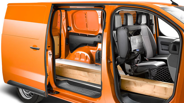 Opel Vivaro 2019 interior