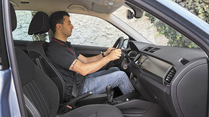 Skoda Fabiapuesto de conduccion