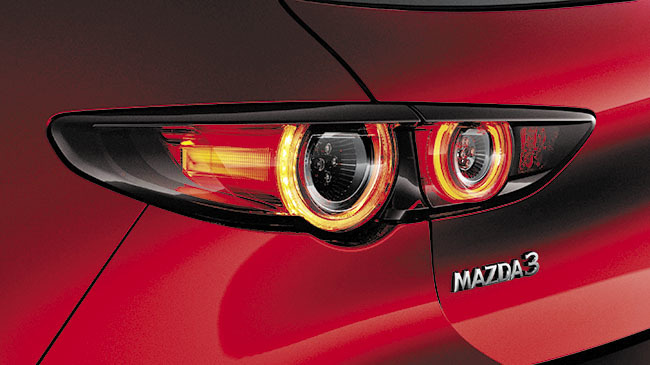 MAzda3 detalle piloto trasero