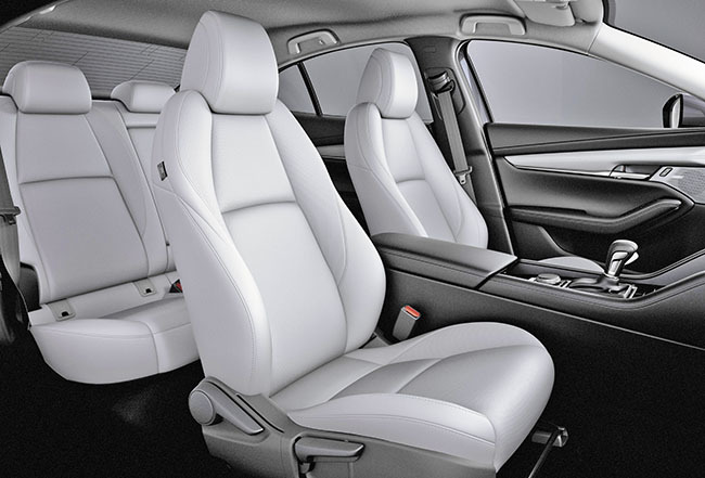 Mazda3 interior asientos