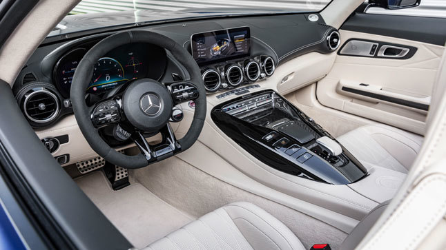 Interior Mercedes-AMG GT R Roadster