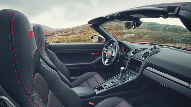 Porsche 718 Boxster T interior