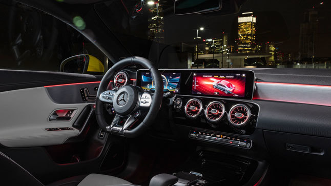 Interior Mercedes-AMG CLA