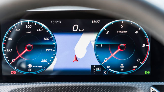Mercedes CLA Coupé 2019 instrumentación