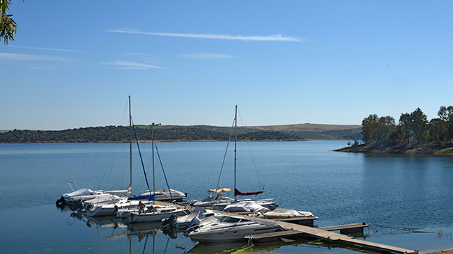 embalse de orellana