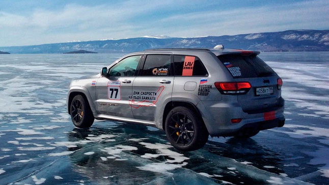 Jeep Grand Cherokee Trackhawk hielo