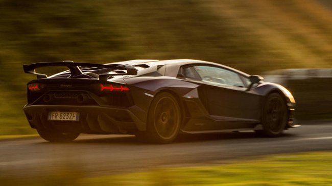 Lamborghini Aventador SVJ
