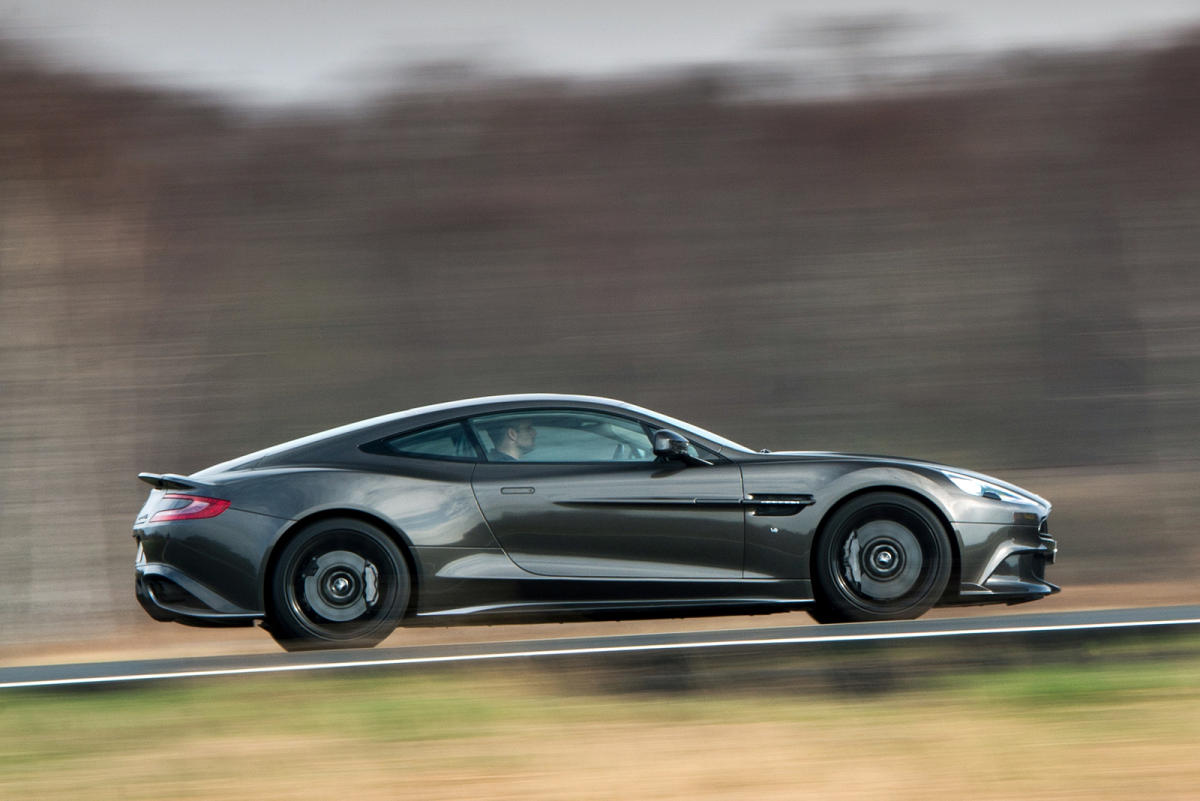 Aston Martin Vanquish 2012
