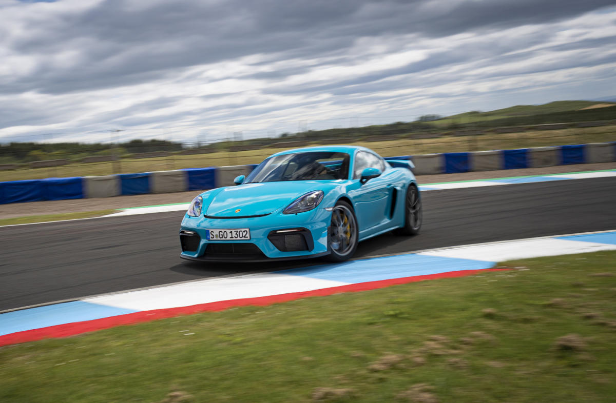 Porsche 718 Cayman GT4