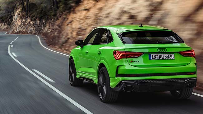 audi rs q3 sportback trasera carretera peque