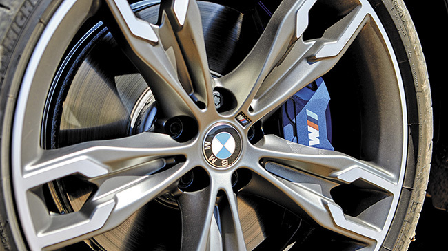 comparativa BMW M550d vs. Volvo V90 T8
