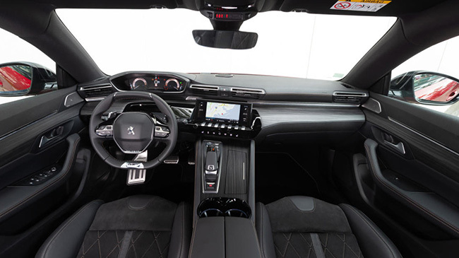 Peugeot 508 interior