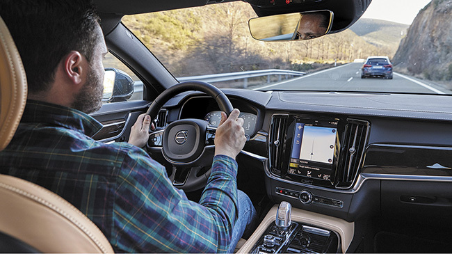 comparativa BMW M550d vs. Volvo V90 T8