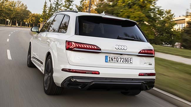 audi q7 60 tfsie trasera baja