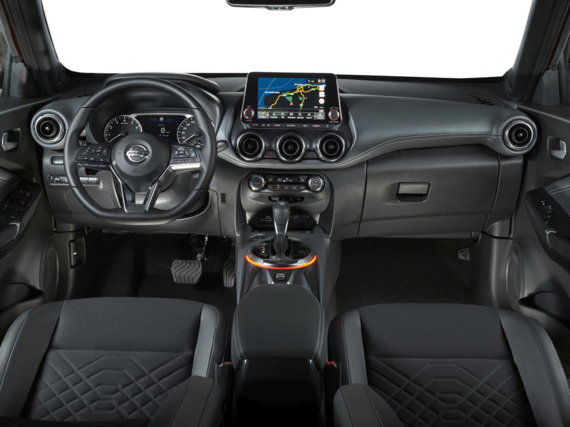 Nissan Juke 2019 interior