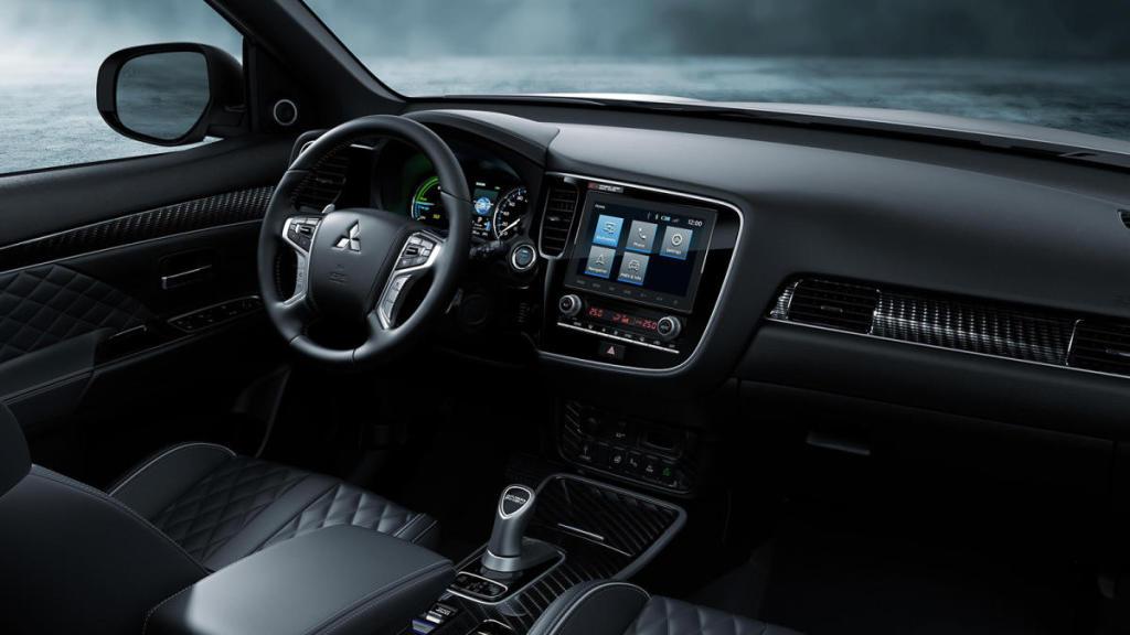 interior del Mitsubishi Outlander híbrido enchufable