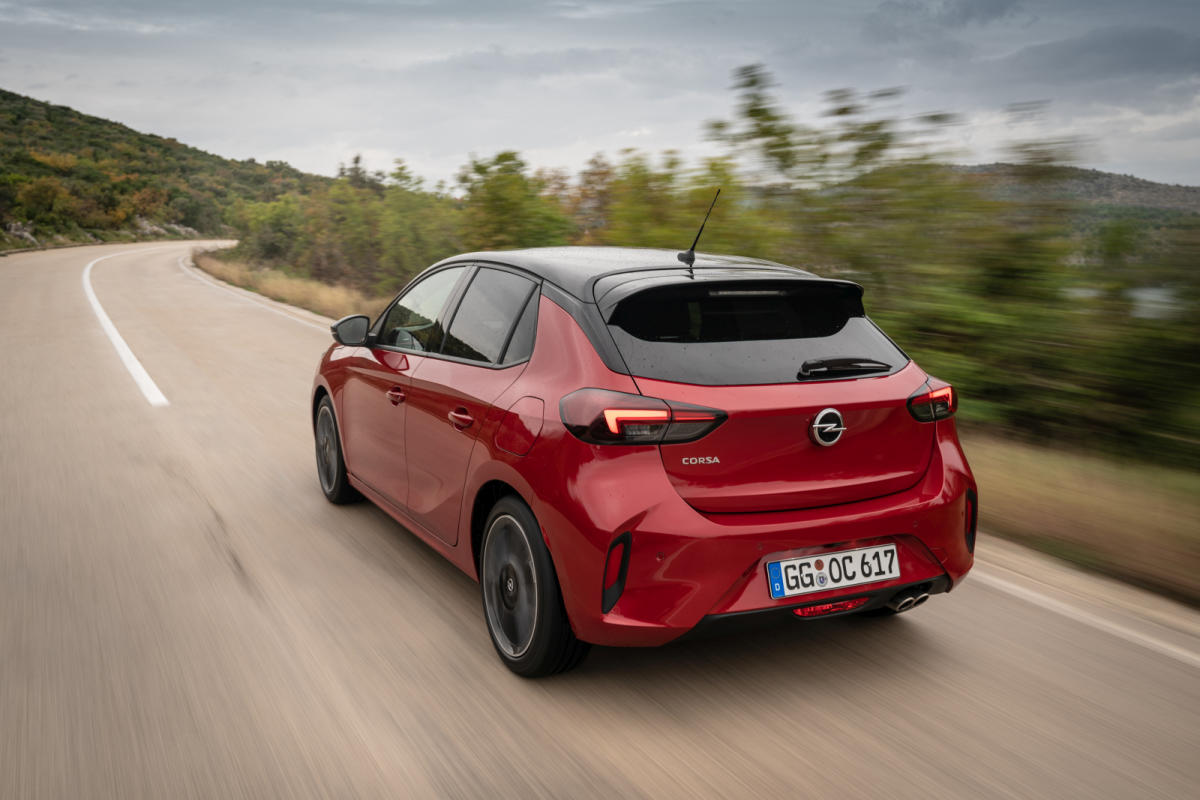 Opel Corsa 2020 trasera
