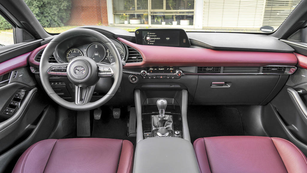 Mazda 3 Skyactyv-X interior