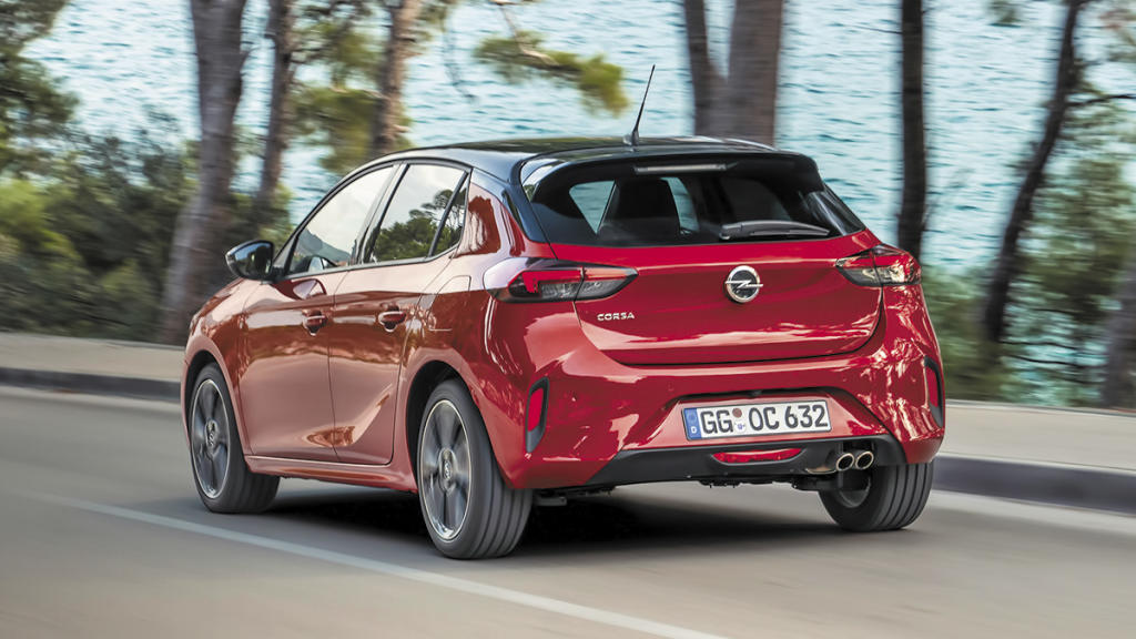 Opel Corsa GS Line trasera en acción