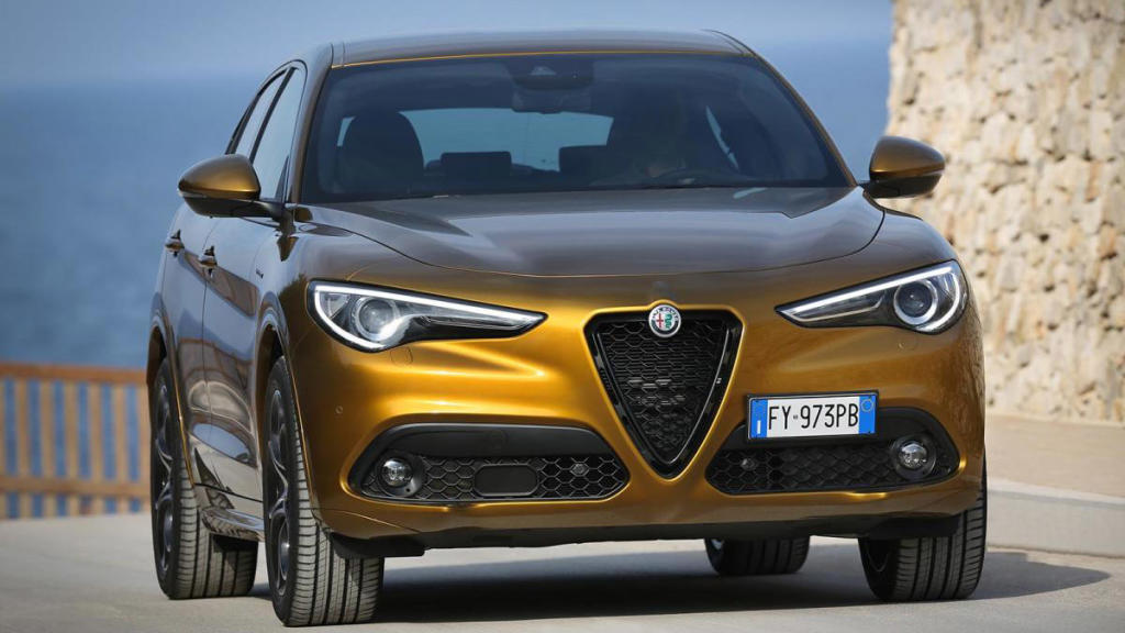 Alfa Romeo Stelvio 2020 frontal accion