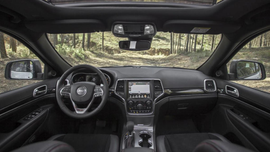 Jeep Grand Cherokee interior
